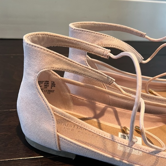 Christian sirjano flats EUC 7.5 - Picture 3 of 7